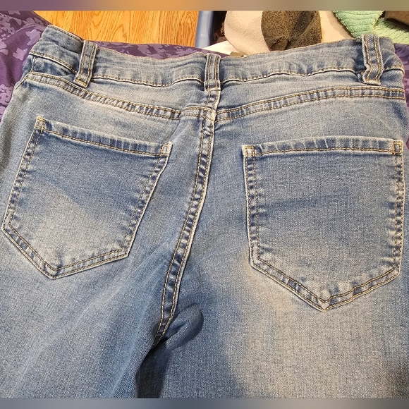 YMI Women's Essential Flare Jeans - Long Inseam - Picture 5 of 6